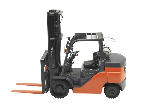Large IC Cushion Forklifts - Image 2