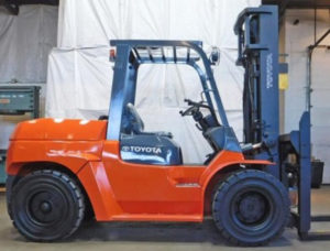 Toyota 13500 IC pneumatic forklift