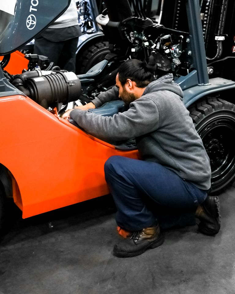 How to Set Up a Forklift Maintenance Schedule