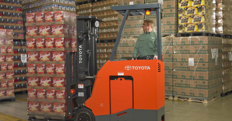 Blog post - Five Reasons To Purchase a New Forklift