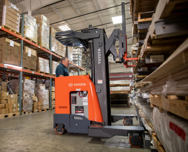 Multidirectional Reach Truck - Image 4
