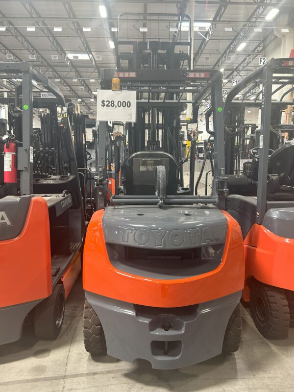Toyota IC Pneumatic Forklift
